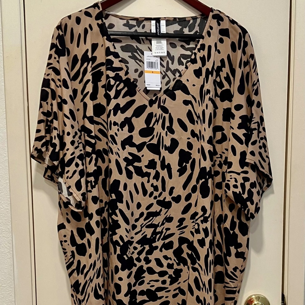 NWT JANTZEN ANIMAL PRINT LOOSE VNECK COVERUP
